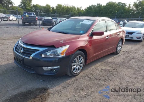 2013 Nissan Altima 2.5 S z USA, uszkodzony, nr VIN 1N4AL3AP9DN566472
